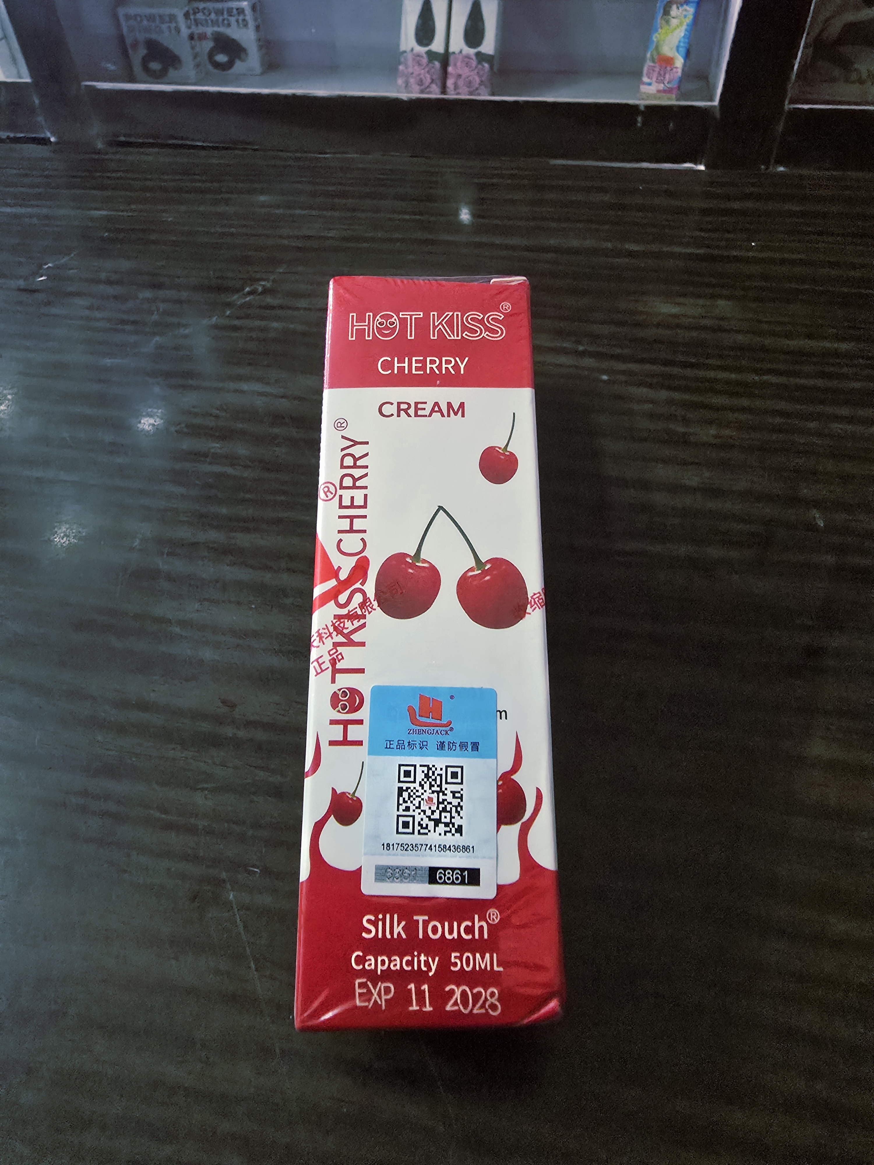 Hot kiss cherry  cream